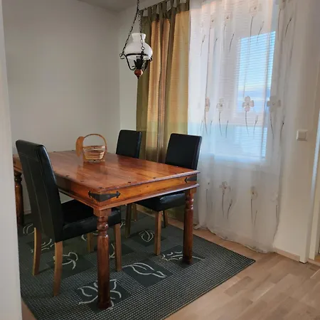 Kompakti Kolmio Saunalla, Kalajoen Keskustassa